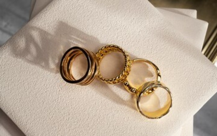 Фото: Золотые кольца, иллюстрация с сайта freepik.com