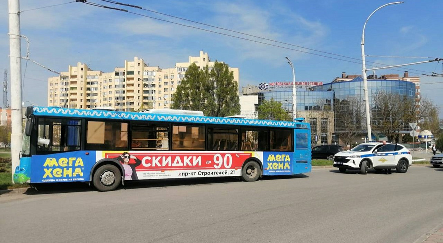 Фото: ДТП с автобусом в Волгодонске, кадр ГИБДД