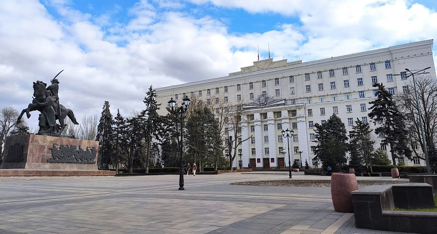 Фото: Площадь Советов в Ростове ранней весной, кадр 1rnd