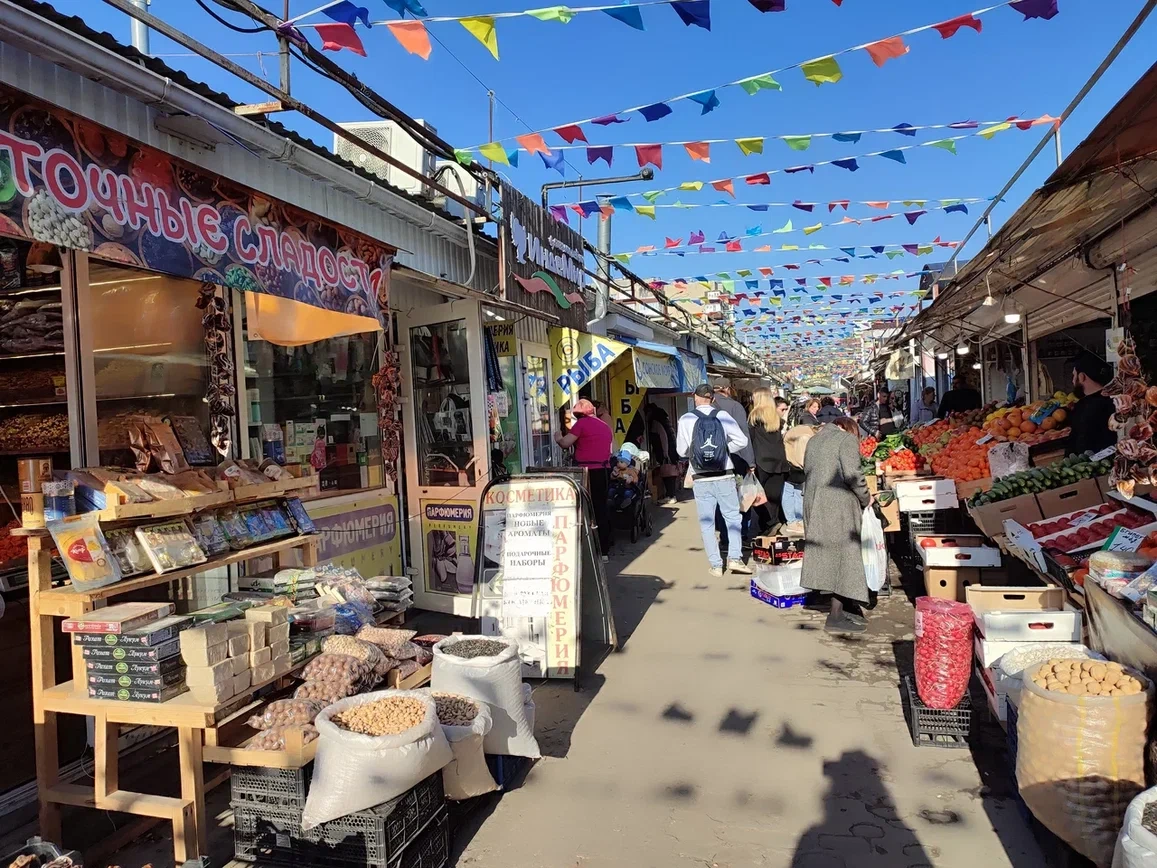 торговые ряды Нахичеванского рынка