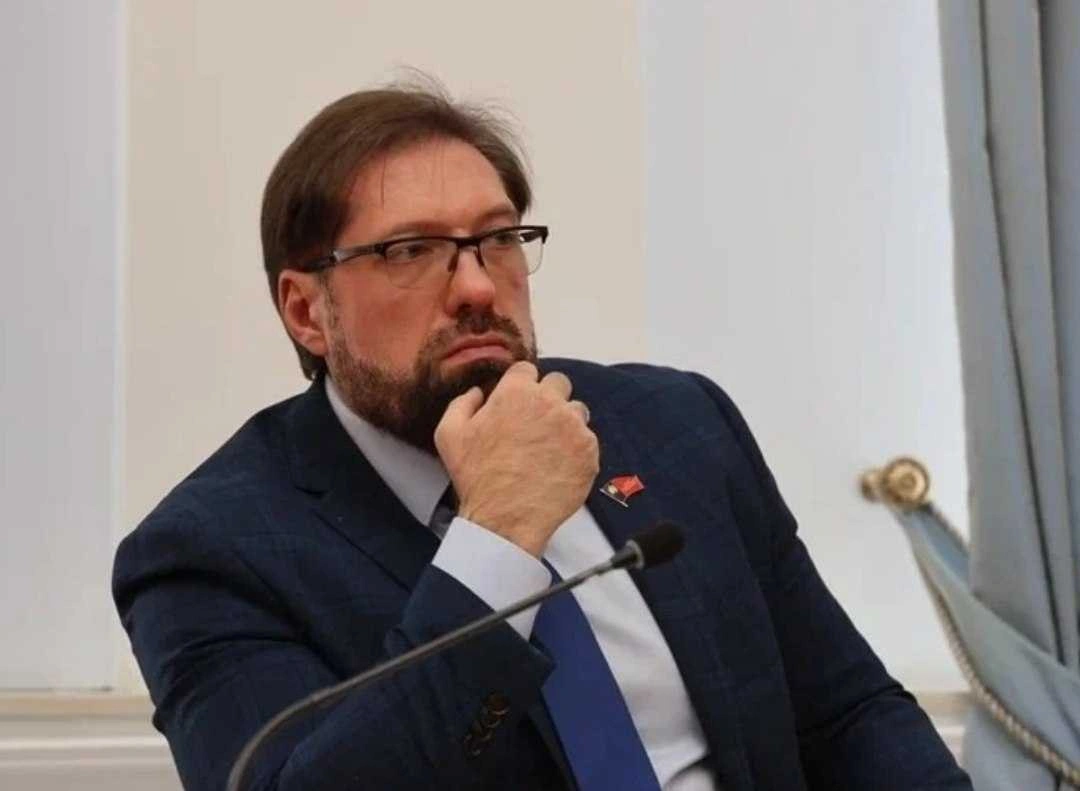 депутат городской Думы Вячеслав Лобырев депутат городской Думы Вячеслав Лобырев