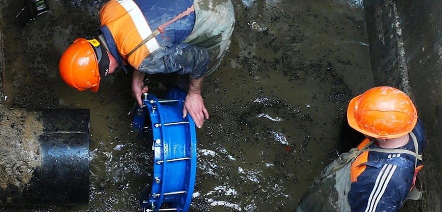Фото: масштабные отключения воды // кадр из публикаций 1rnd