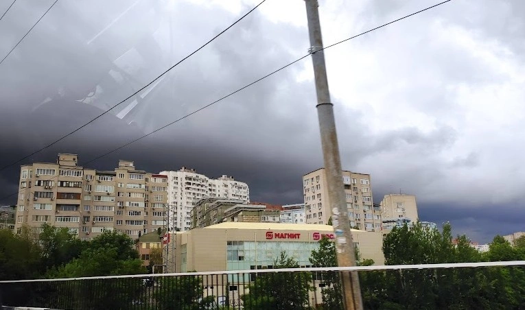 Фото: гроза в Ростове, кадр 1rnd