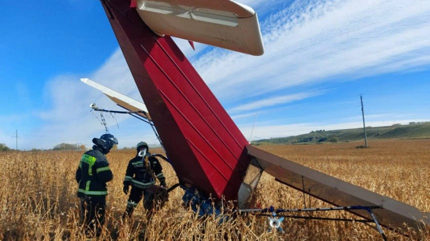 Фото: вынужденная посадка самолёта в Донском, кадр ТГ Чё по Ростову