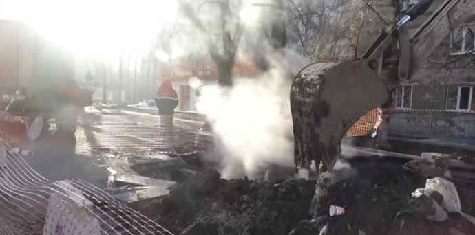 Фото: Авария на теплотрассе в Ростове, кадр из архива 1rnd