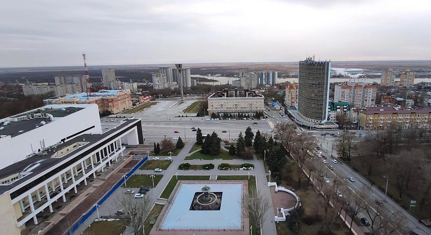 Фото: зимняя панорама Театральной площади, кадр из архива 1rnd