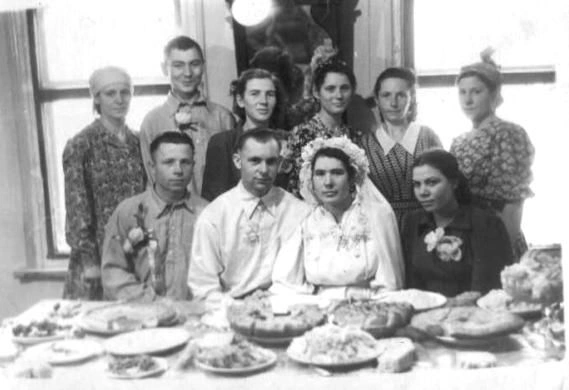 Фото: свадьба 1949 года в Раздорах, кадр из фонда музея