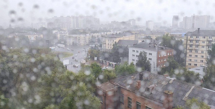 Фото: дождь в Ростове // кадр из архива 1rnd