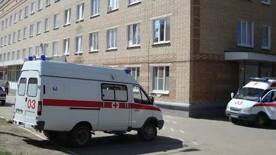 Фото: В Ростовской области ребёнок выжил после падения с четвёртого этажа / фото: из архива 1Rnd