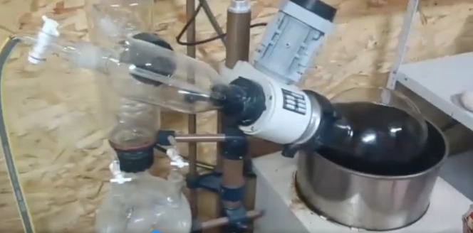 Фото: нарколаборатория с мефедроном в Ростове, кадр ФСБ