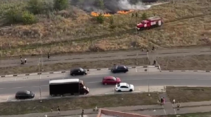 Фото: пожар 13 июля на Левенцовке, кадр ТГ ТГ Левенцовка News