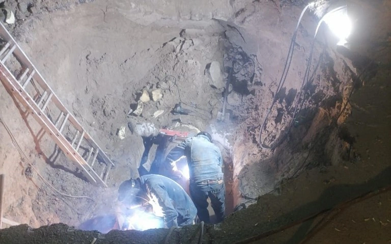 Фото: котлован на месте дефекта теплосетей, кадр мэрии Ростова