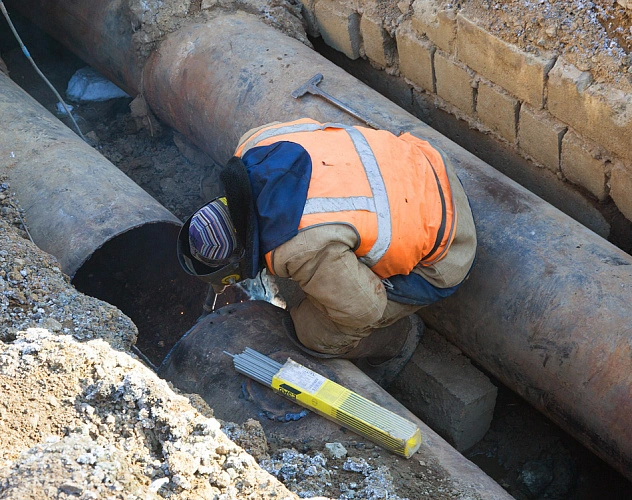 Фото: В Ростове остался без тепла практически весь Чкаловский из-за коммунальной аварии, фото - из публикаций 1rnd