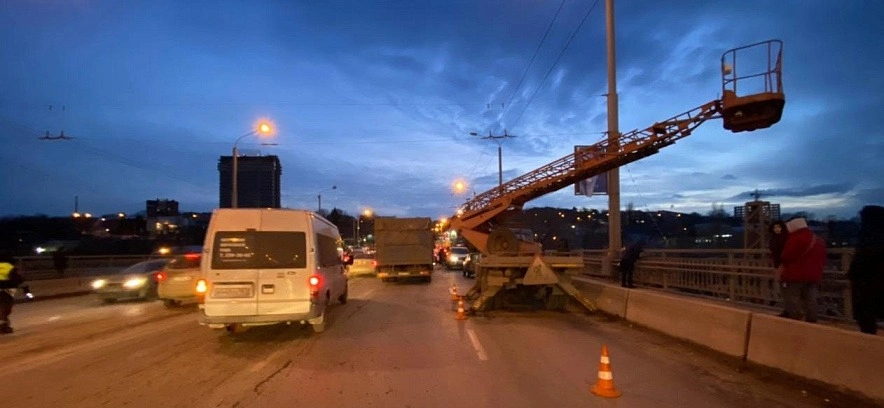 Фото: В Ростове суд признал виновным водителя КАМАЗа в гибели рабочих на мосту Стачки / из архива 1Rnd