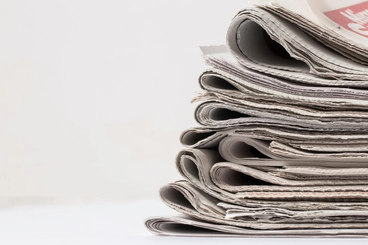 Фото: интерес к ТВ, радио и газетам падает // фото с сайта Freepik.com