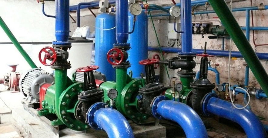 Фото: Трубы отопления, кадр из архива публикаций 1rnd