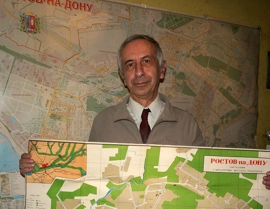 Фото: В Ростове умер известный краевед и писатель Геннадий Беленький, фото газета "Молот"