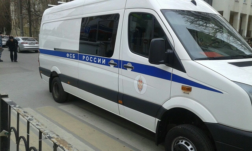 Фото: машина ФСБ в Ростове, кадр 1rnd