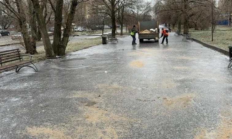 Фото: Ростов во время ледяного дождя, кадр мэрии