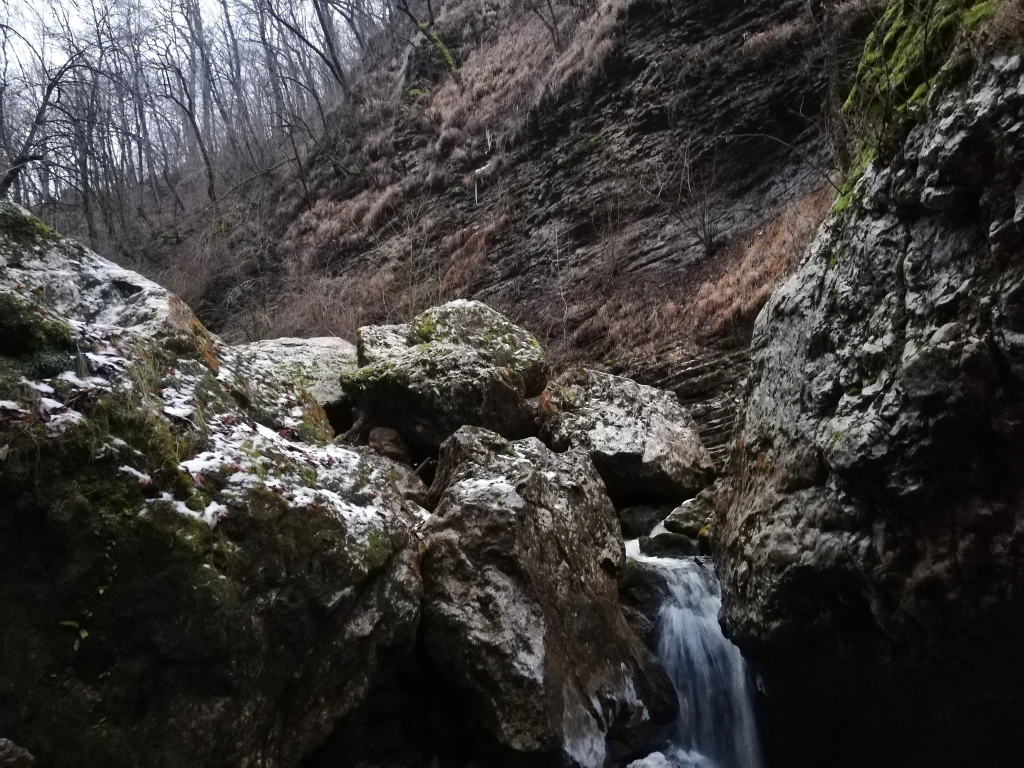 1rnd водопады.jpg