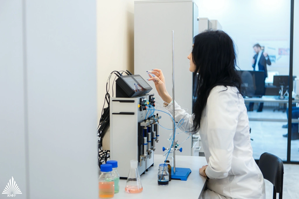 IMG-102.jpg IMG-102.jpg