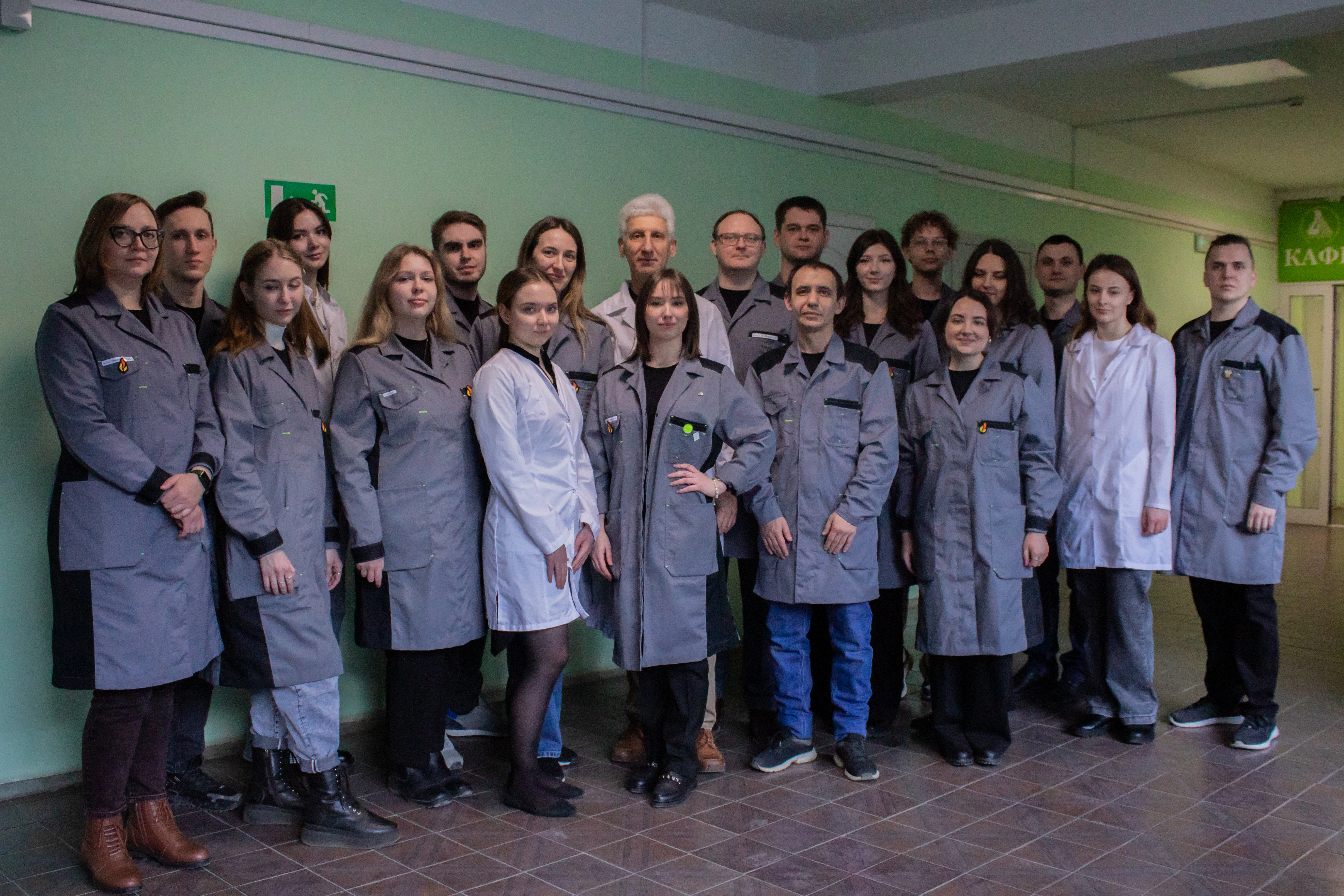 IMG_5184_все в коридоре.jpg IMG_5184_все в коридоре.jpg