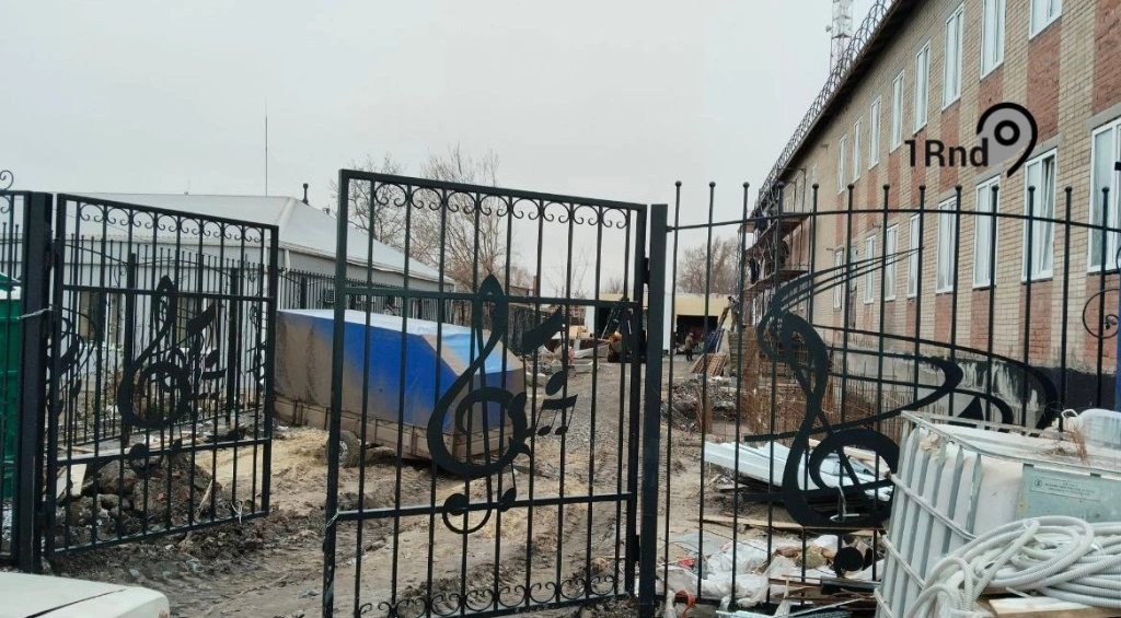 "Закончившийся" ремонт школы искусств в Целине "Закончившийся" ремонт школы искусств в Целине