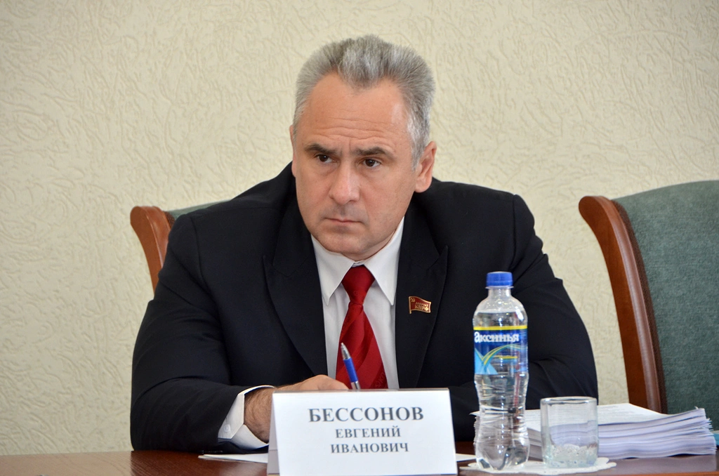 Е Бессонов.jpg