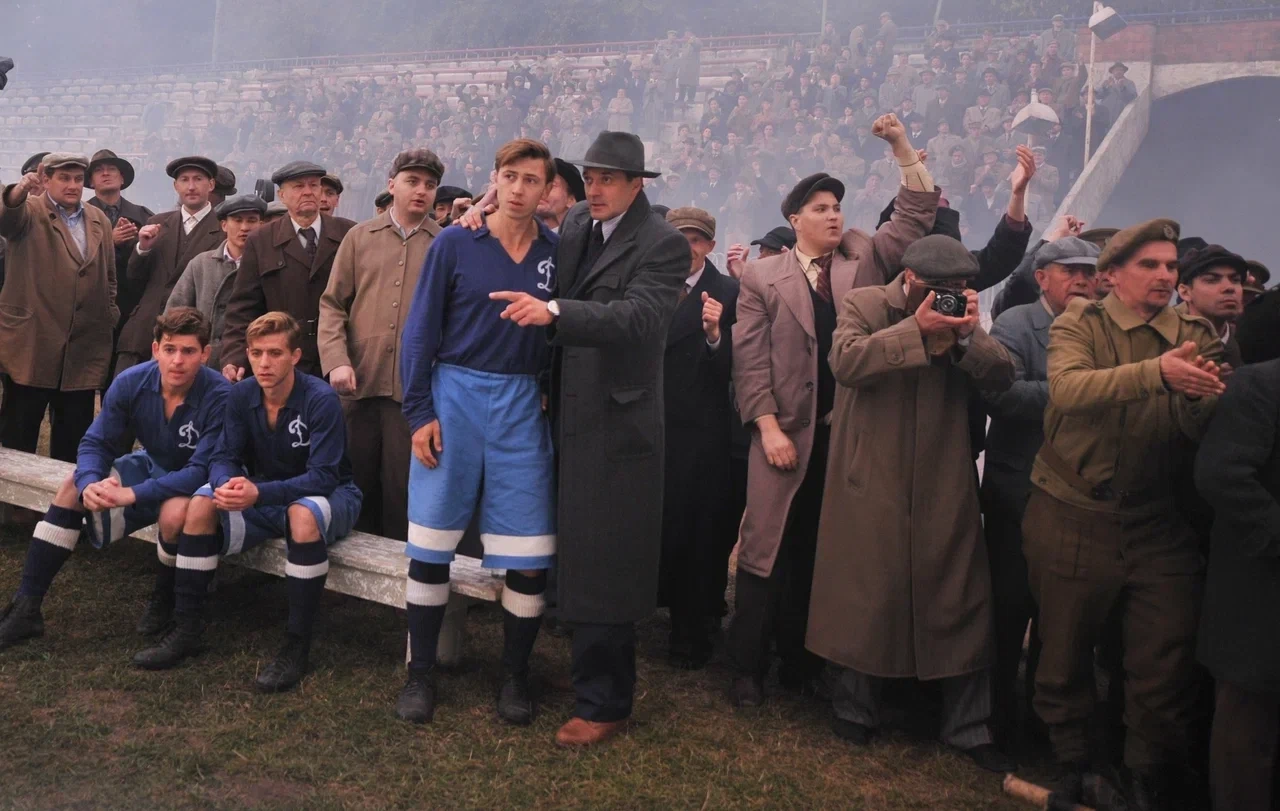 Одиннадцать молчаливых мужчин.jpg Одиннадцать молчаливых мужчин.jpg