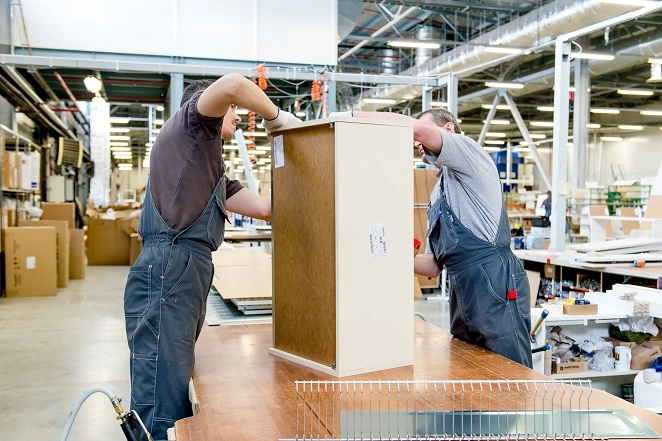 сборка на фабрике.jpg