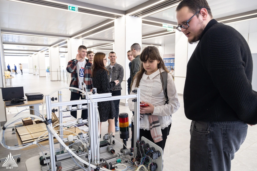 rB7v1fyJHNg.jpg rB7v1fyJHNg.jpg