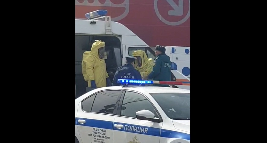 Фото: эвакуация ТЦ "Горизонт" // скриншот видео из ТГ-канала "Чё по Ростову"