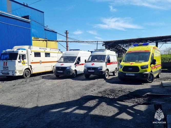 Фото: спасательная операция на Садкинской, кадр МЧС