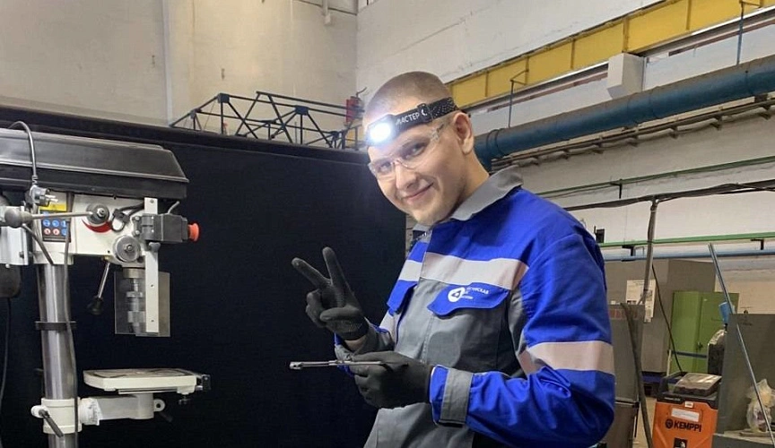 Фото: сотрудник РоАЭС // кадр с сайта станции