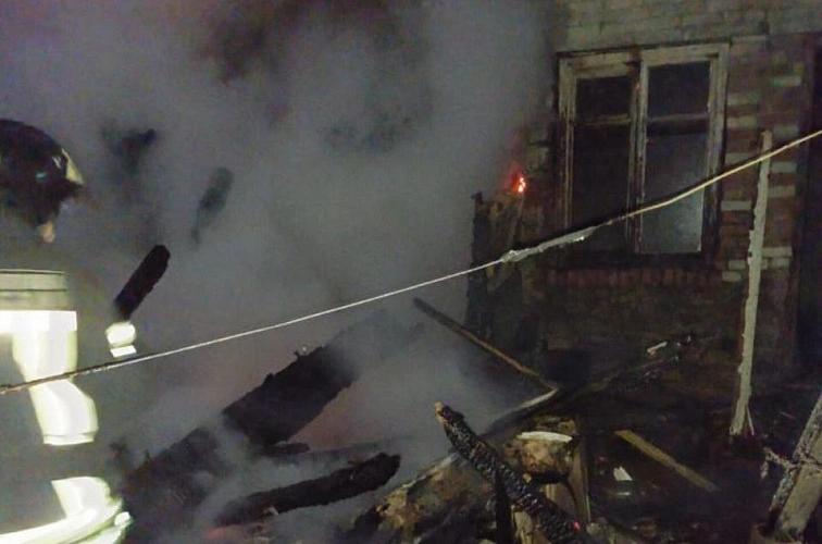 Фото: пожар на Подгорной в Ростове, кадр МЧС