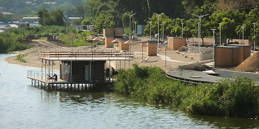 Фото: брошенная реконструкция в парке Дружба, кадр 1rnd