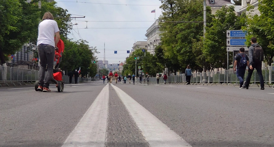 Фото: перекрытая Большая Садовая в Ростове 9 мая, кадр 1rnd