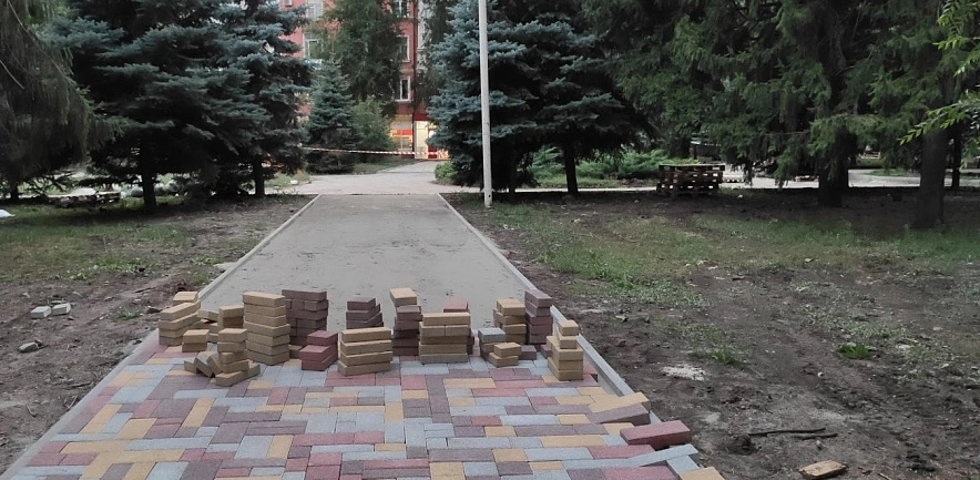 Фото: Замена плитки в парке, кадр 1rnd