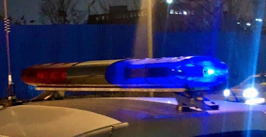 Фото: Спецсигнал на машине полиции \ кадр 1rnd