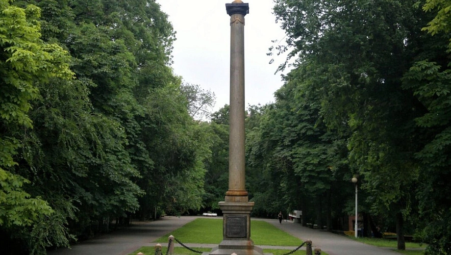Фото: В Ростове отремонтируют самый старый дореволюционный памятник //  фото: Петр Чернега, сайт fotokto