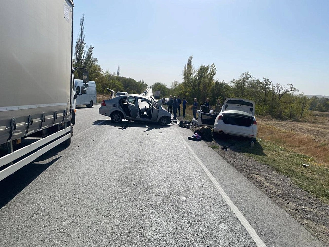 Фото: место происшествия // кадры УГИБДД РО