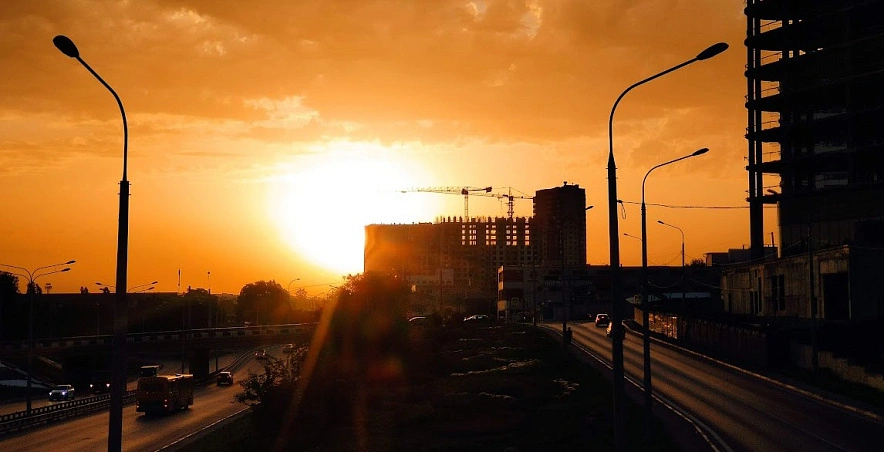 Фото: Яркий закат в Ростове, кадр 1rnd