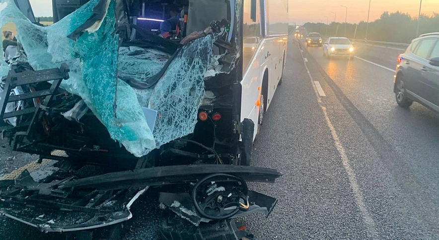 Фото: Автобус Нижний Новгород - Дивноморский после ДТП, фото ГИБДД