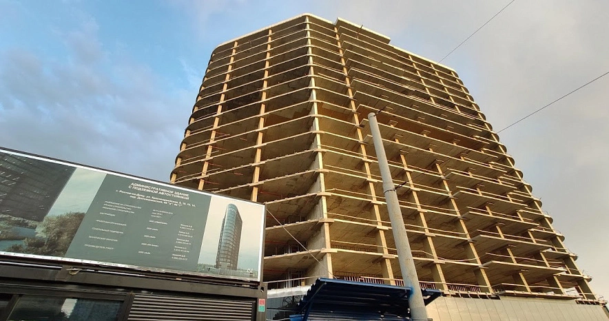 Фото: Офисный недострой на Гвардейской площади Ростова, кадр 1rnd