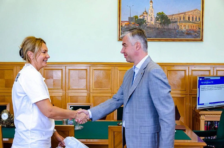 Фото: Встреча с Дибировой // фото пресс-службы администрацииРостова