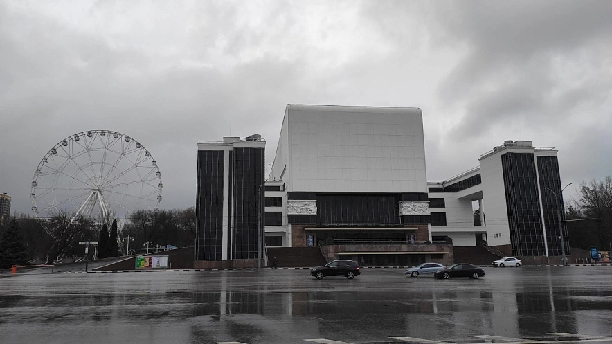 Фото: театр Горького // кадр 1rnd