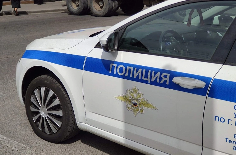 Фото: автомобиль полиции, кадр 1rnd