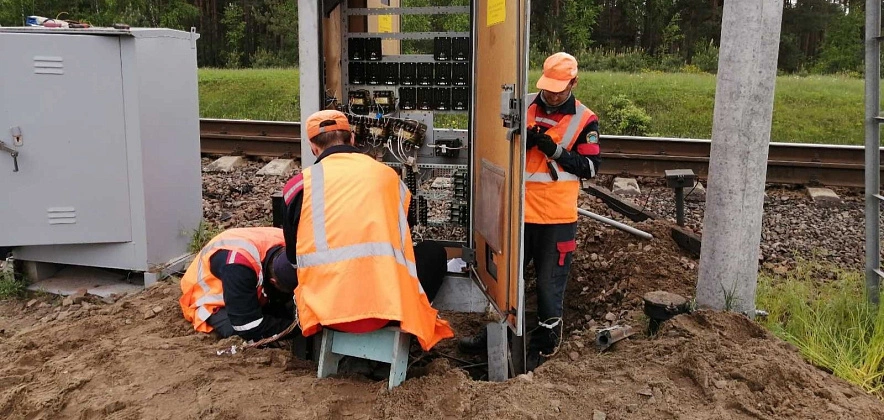 Фото: Релейный шкаф, фото пресс-центра БЖД