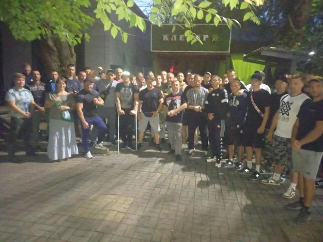 Фото: Общественный патруль в Батайске \\ фото родственников избитого вагнеровца