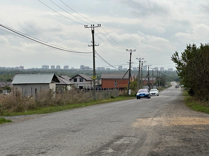 Фото: В Ростове ТСН «Защитник» не блокировало проезд для водителей со стороны Суворовского // фото 1rnd
